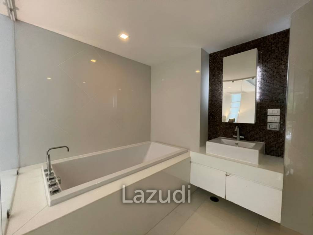 3 Beds 3 Baths 145.78 SQ.M. The Sanctuary Wongamat
