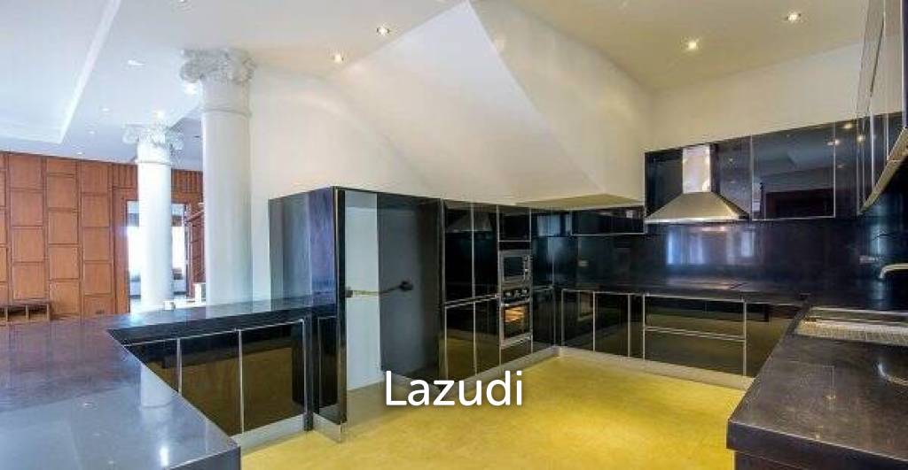 2,152 Sqm 7 Bed 9 Bath Villa For Sale