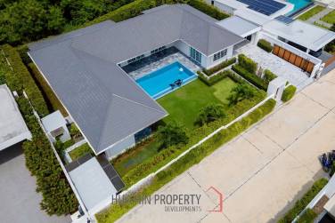 HILLSIDE HAMLET 8  : 3 bed luxury pool villa