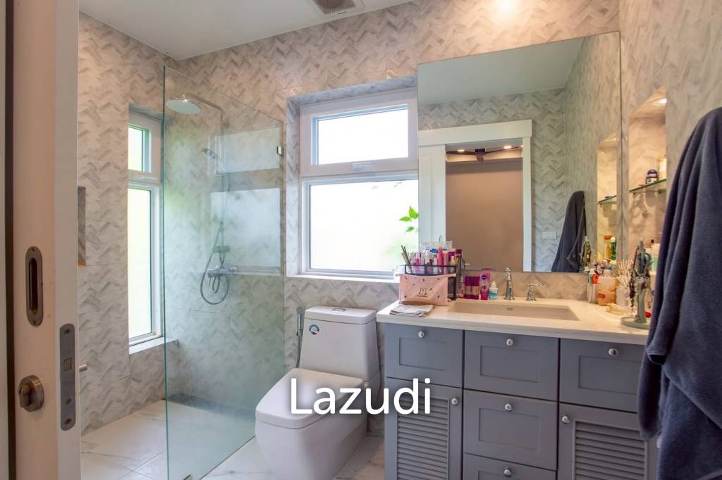 HILLSIDE HAMLET 8  : 3 bed luxury pool villa