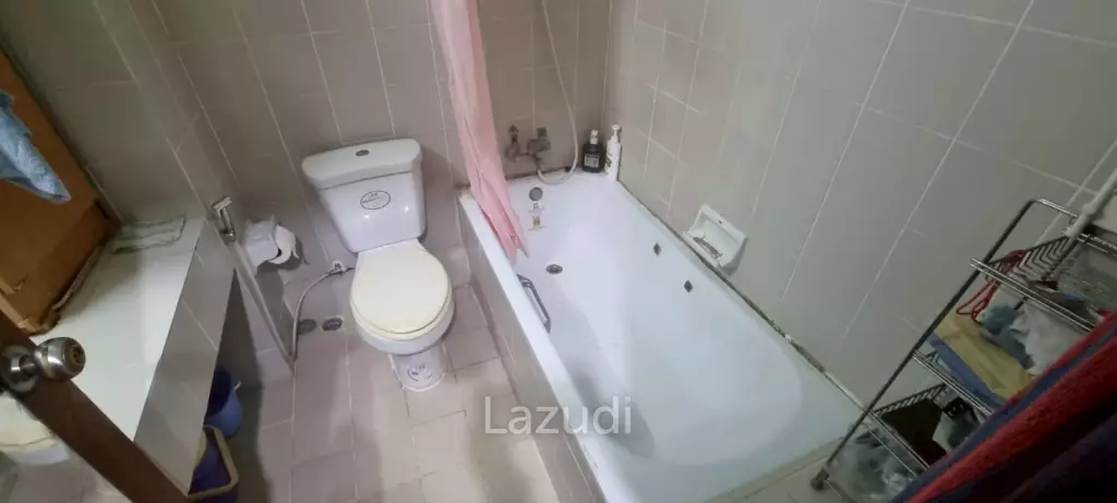 Studio 1 Bathroom 26.88 SQ.M. Thepthip Mansion