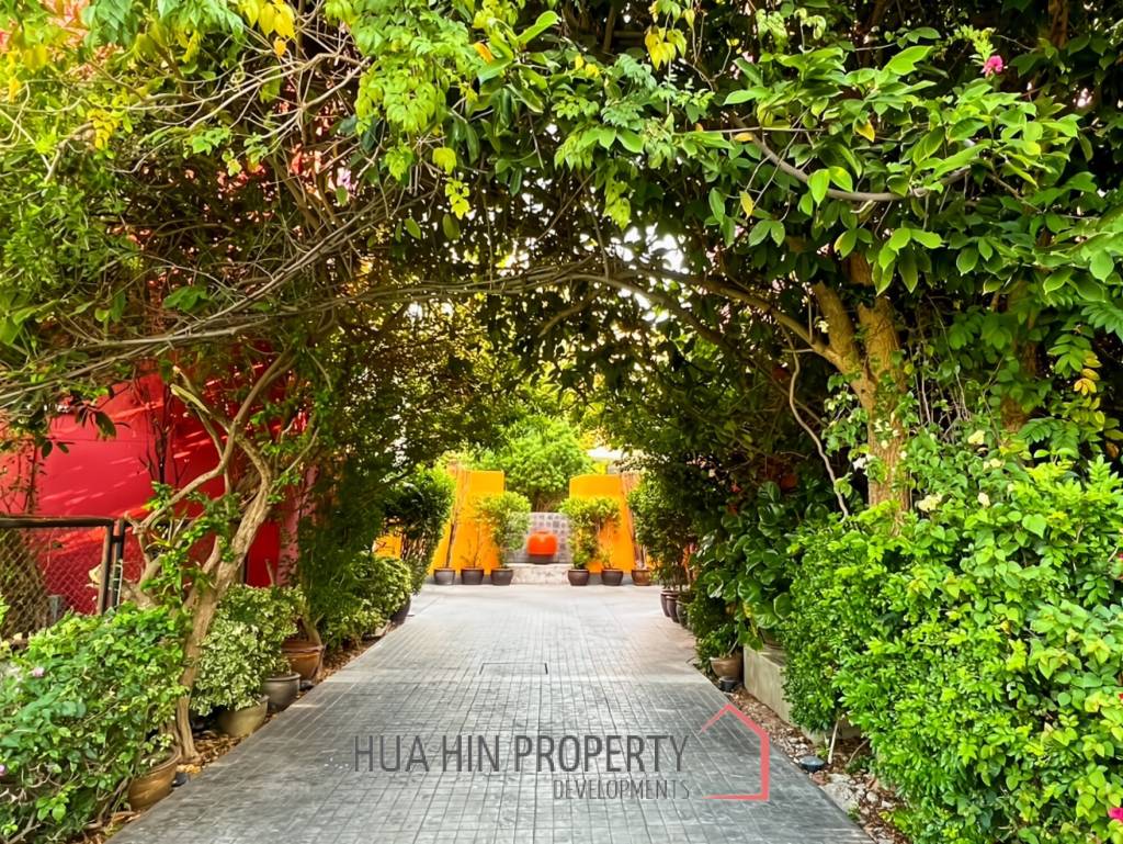 CASA DANG - Spacious 3-Bedroom Condo Just 100 Meters from Khao Takiab Beach