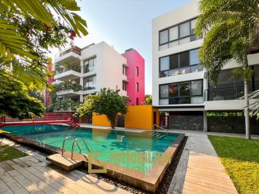 CASA DANG: Geräumige 3-Schlafzimmer-Eigentumswohnung nur 100 Meter vom Khao Takiab Strand entfernt