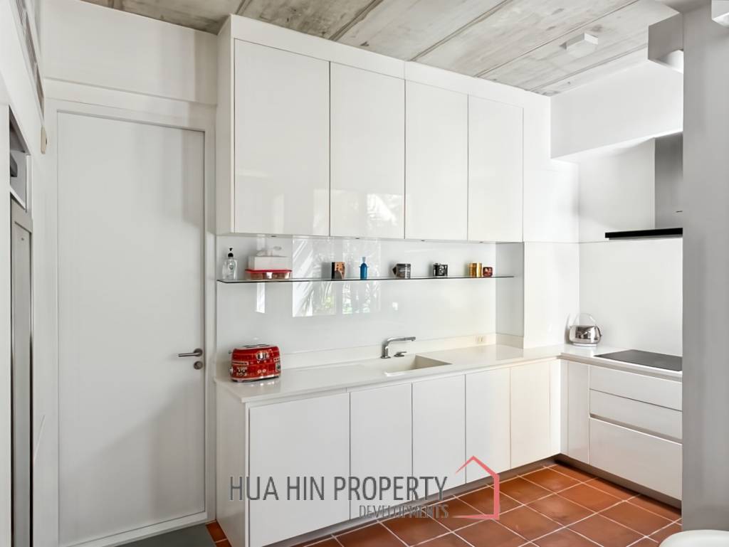 CASA DANG - Spacious 3-Bedroom Condo Just 100 Meters from Khao Takiab Beach