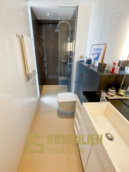 CASA DANG: Geräumige 3-Schlafzimmer-Eigentumswohnung nur 100 Meter vom Khao Takiab Strand entfernt