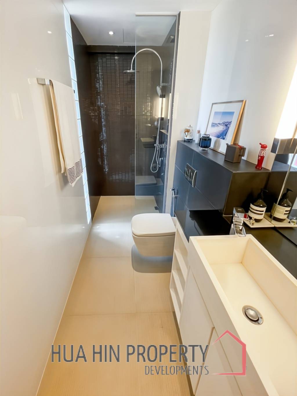 CASA DANG - Spacious 3-Bedroom Condo Just 100 Meters from Khao Takiab Beach