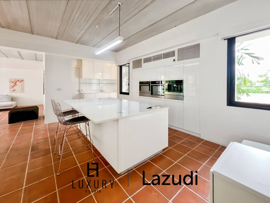 CASA DANG - Spacious 3-Bedroom Condo Just 100 Meters from Khao Takiab Beach