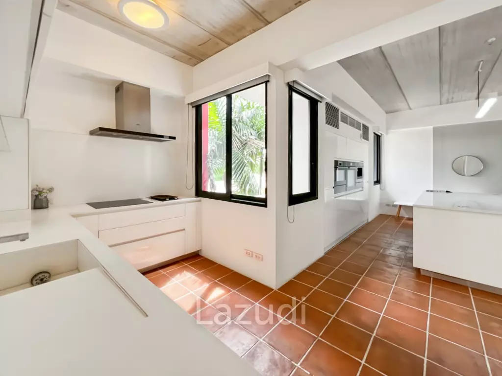 CASA DANG - Spacious 3-Bedroom Condo Just 100 Meters from Khao Takiab Beach