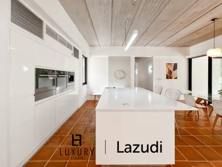 CASA DANG - Spacious 3-Bedroom Condo Just 100 Meters from Khao Takiab Beach