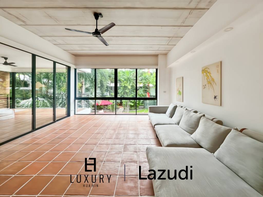 CASA DANG - Spacious 3-Bedroom Condo Just 100 Meters from Khao Takiab Beach