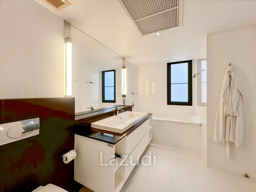 CASA DANG - Spacious 3-Bedroom Condo Just 100 Meters from Khao Takiab Beach