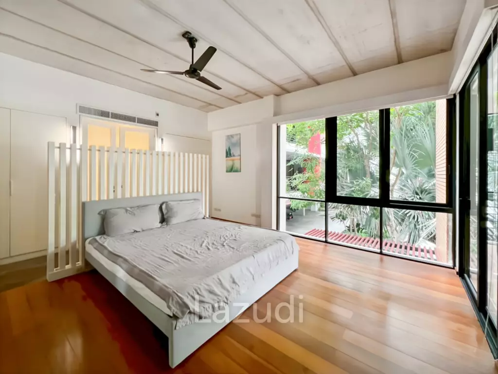 CASA DANG - Spacious 3-Bedroom Condo Just 100 Meters from Khao Takiab Beach