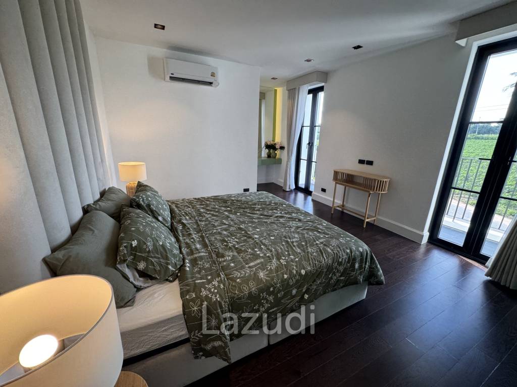 5 Bedrooms 6 Bathrooms 489 SQ.M. Highgrove Villas