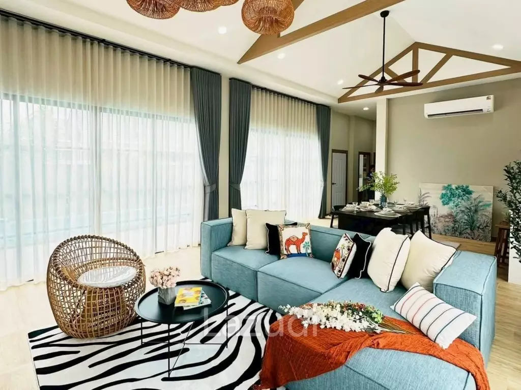 3 Bedrooms 4 Bathroom 170 SQ.M. Parkside Pool Villa
