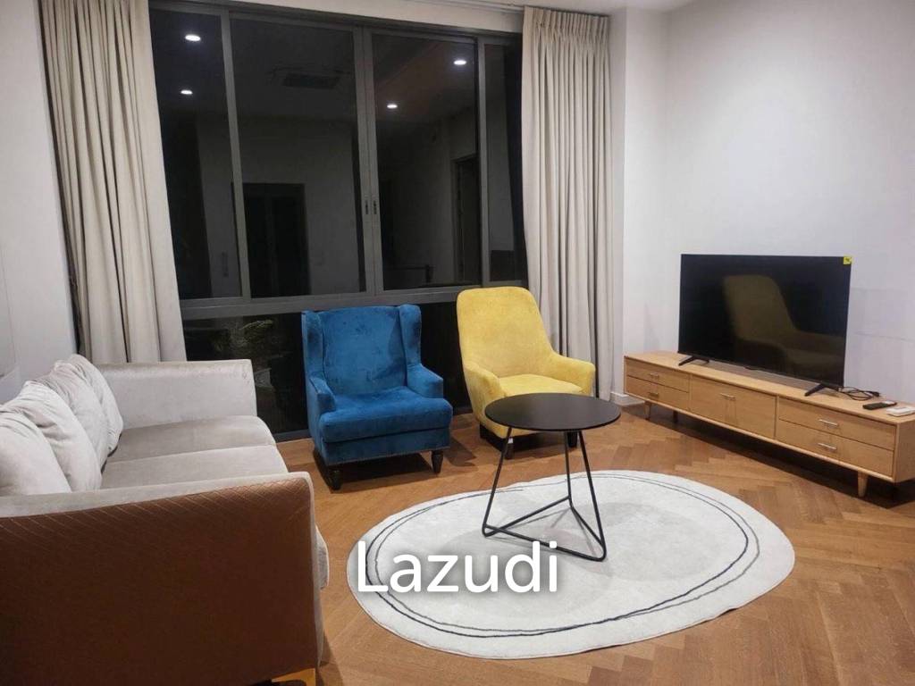 4bed 5bath maid room  552Sqm for rent at BuGaan Rama9 - Mengjai