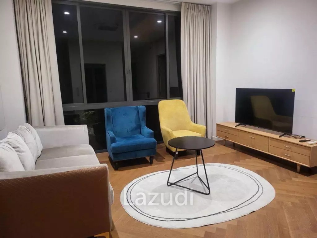 4bed 5bath maid room  552Sqm for rent at BuGaan Rama9 - Mengjai