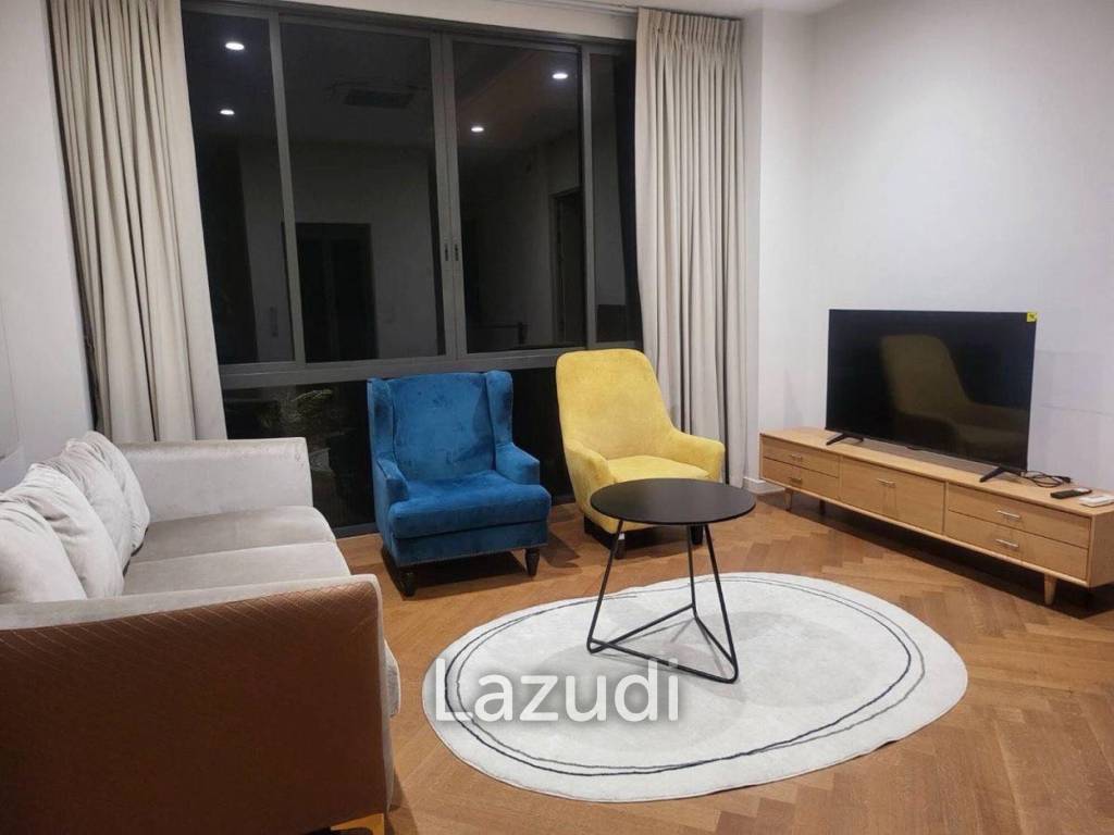 4bed 5bath maid room  552Sqm for rent at BuGaan Rama9 - Mengjai