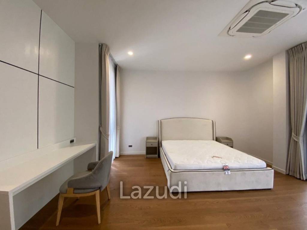 4bed 5bath maid room  552Sqm for rent at BuGaan Rama9 - Mengjai