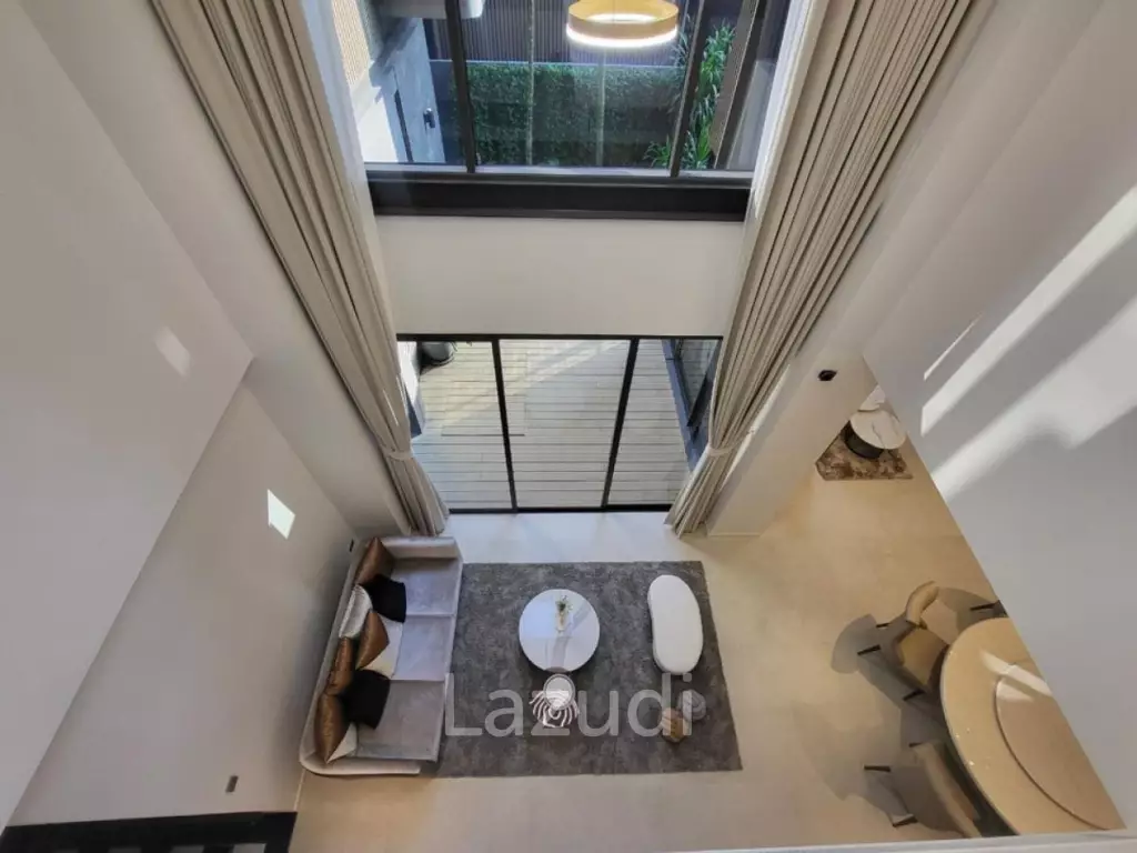 4bed 5bath maid room  552Sqm for rent at BuGaan Rama9 - Mengjai