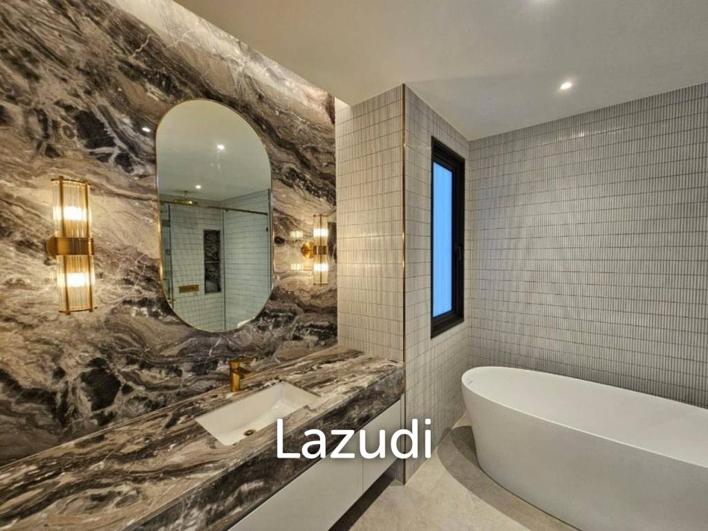4bed 5bath maid room  552Sqm for rent at BuGaan Rama9 - Mengjai