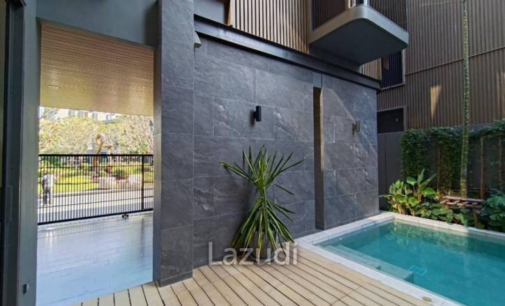 4bed 5bath maid room  552Sqm for rent at BuGaan Rama9 - Mengjai