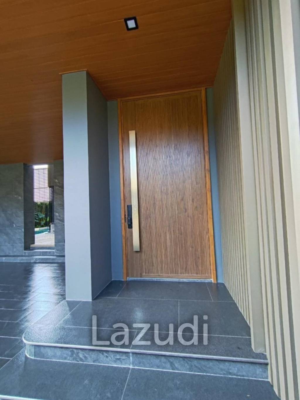 4bed 5bath maid room  552Sqm for rent at BuGaan Rama9 - Mengjai