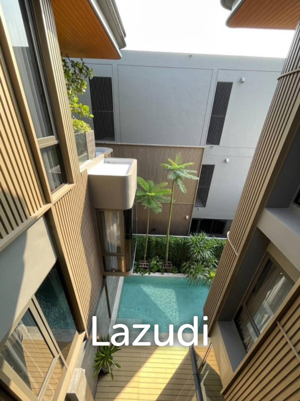 4bed 5bath maid room  552Sqm for rent at BuGaan Rama9 - Mengjai