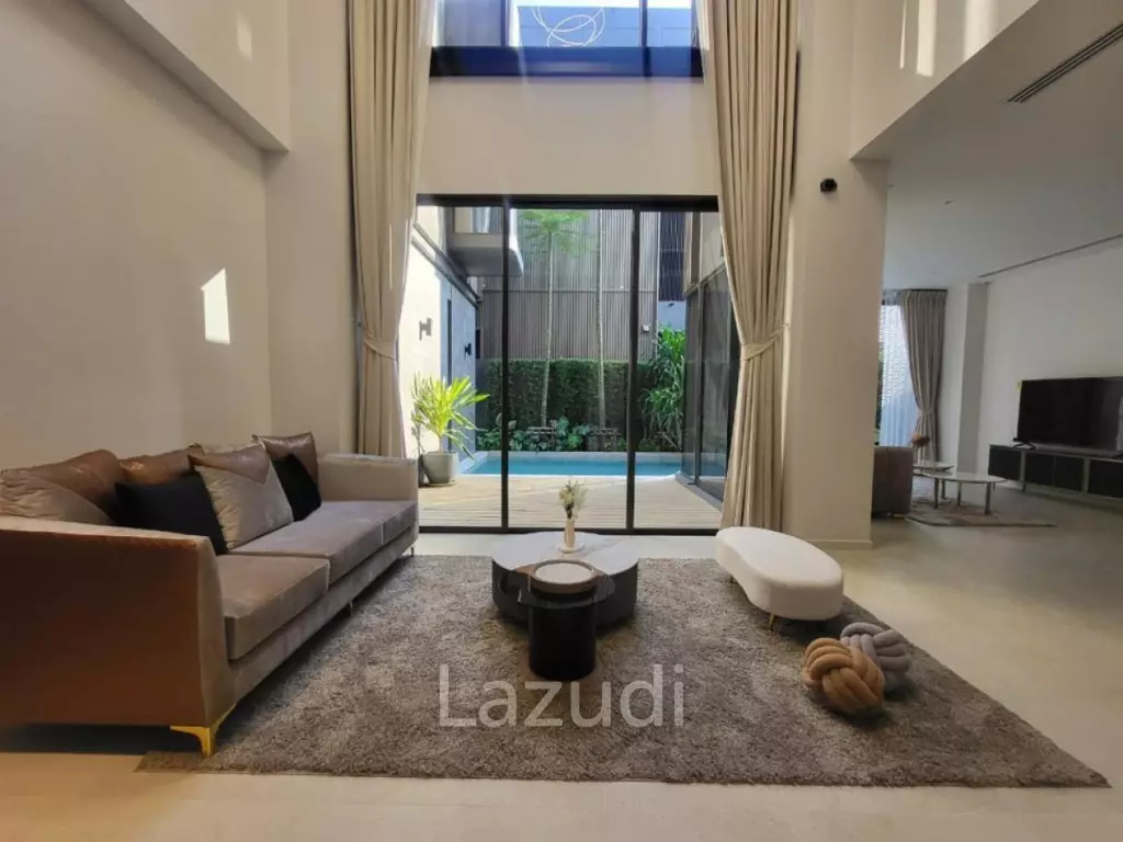 4bed 5bath maid room  552Sqm for rent at BuGaan Rama9 - Mengjai
