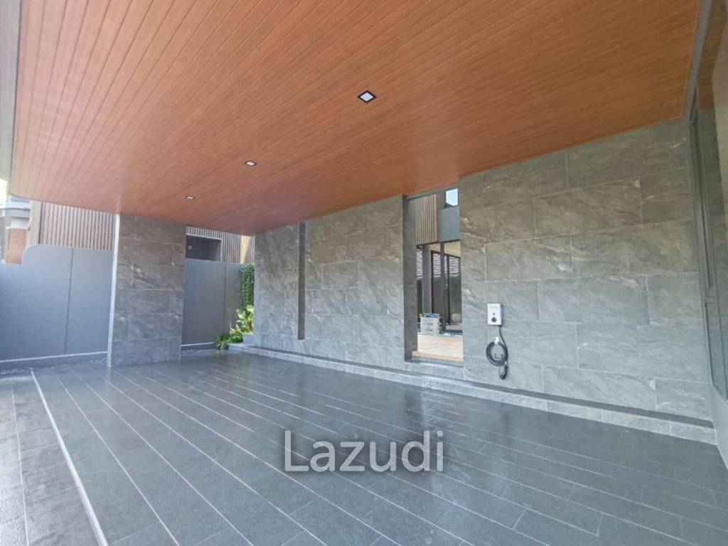4bed 5bath maid room  552Sqm for rent at BuGaan Rama9 - Mengjai