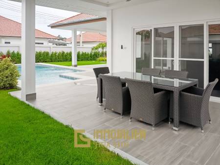Mali Boutique: Brandneue Pool Villa mit 3 Schlafzimmern