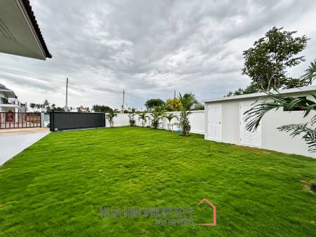 Modern 3 Bedroom Villa with Pool in Thap Tai, Hua Hin