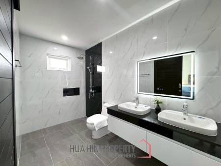 Modern 3 Bedroom Villa with Pool in Thap Tai, Hua Hin