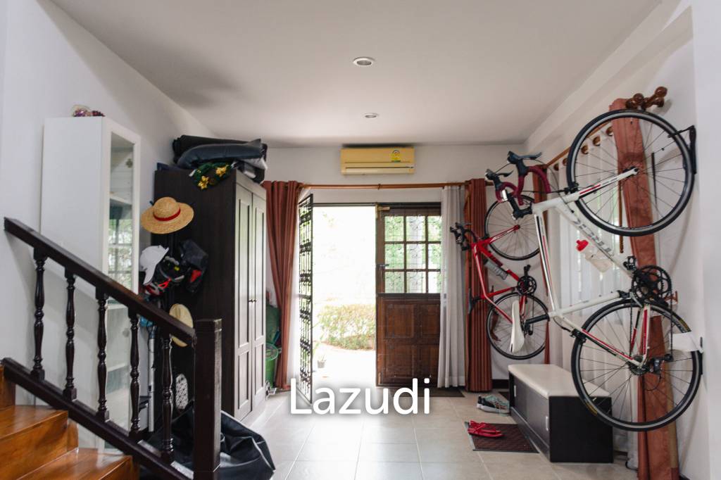 Nice 3 Bed villa with shared Pool