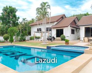 Nice 3 Bed villa with shared Pool