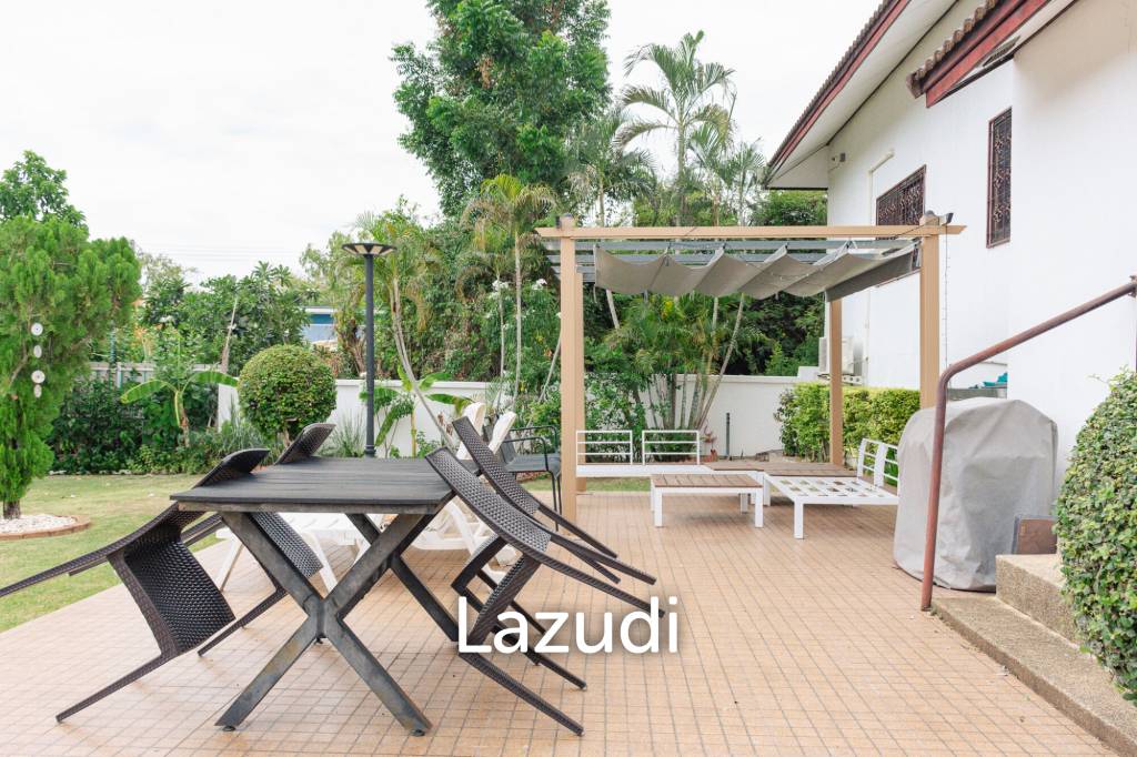 Nice 3 Bed villa with shared Pool