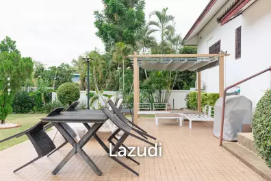 Nice 3 Bed villa with shared Pool