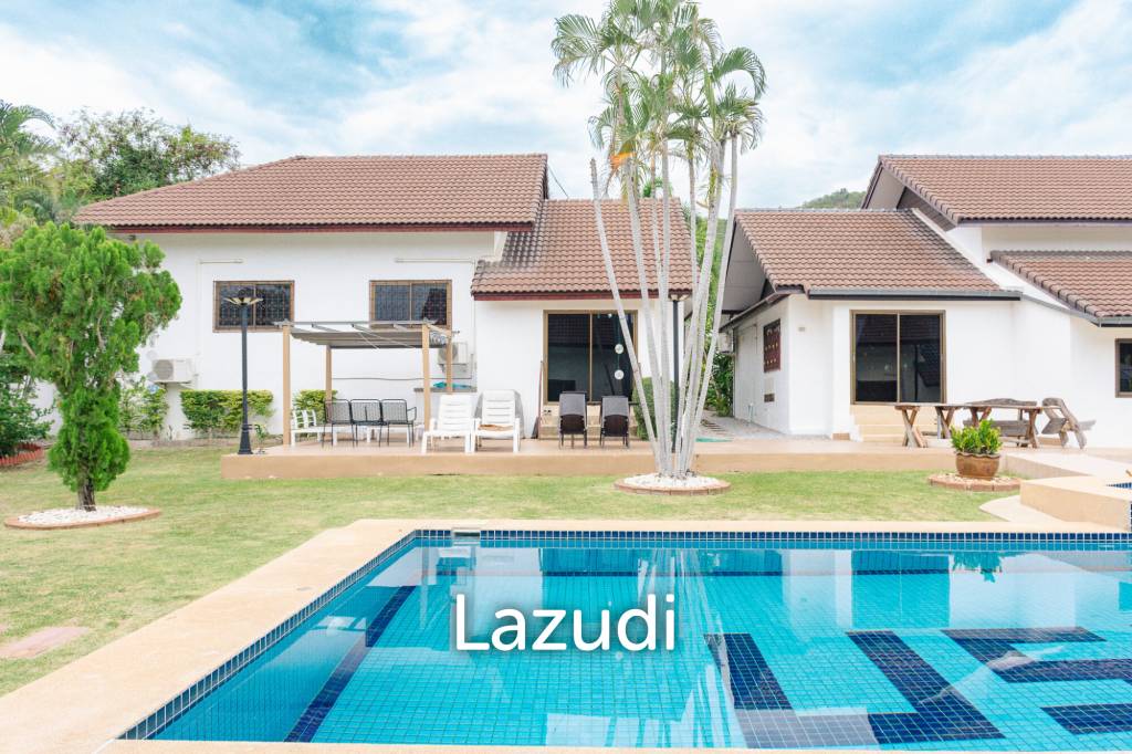 Nice 3 Bed villa with shared Pool