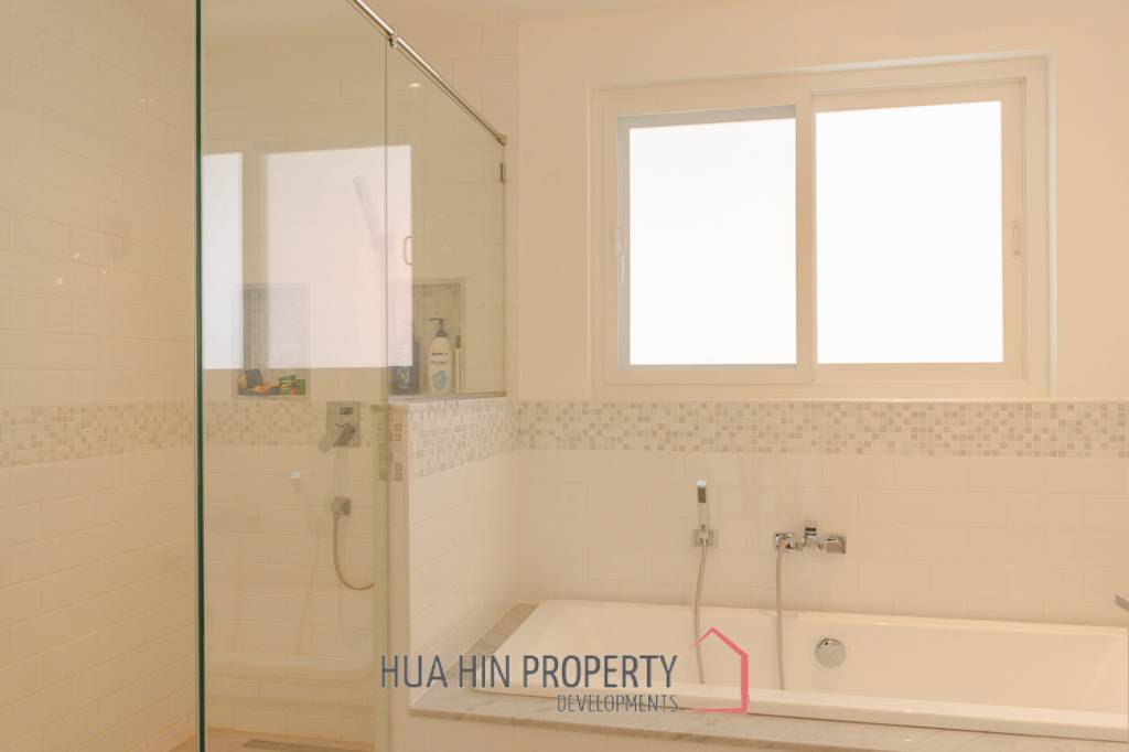 New 3 bed pool villa on a large corner plot