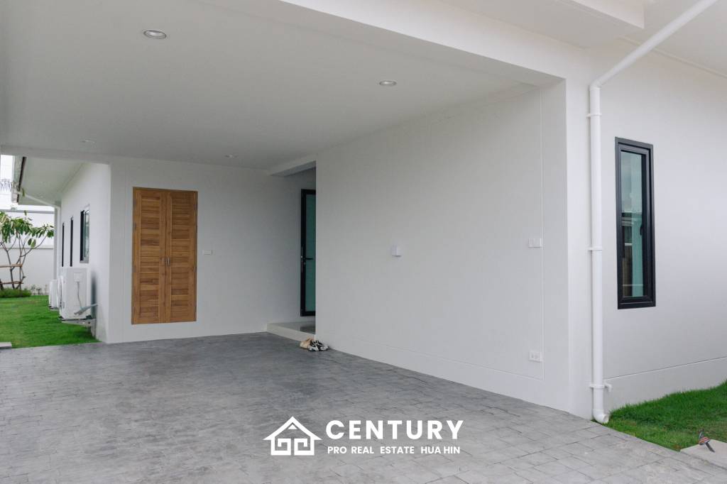 540 ตร.ม 3 เตียง 2 อาบน้ำ วิลล่า For ขาย