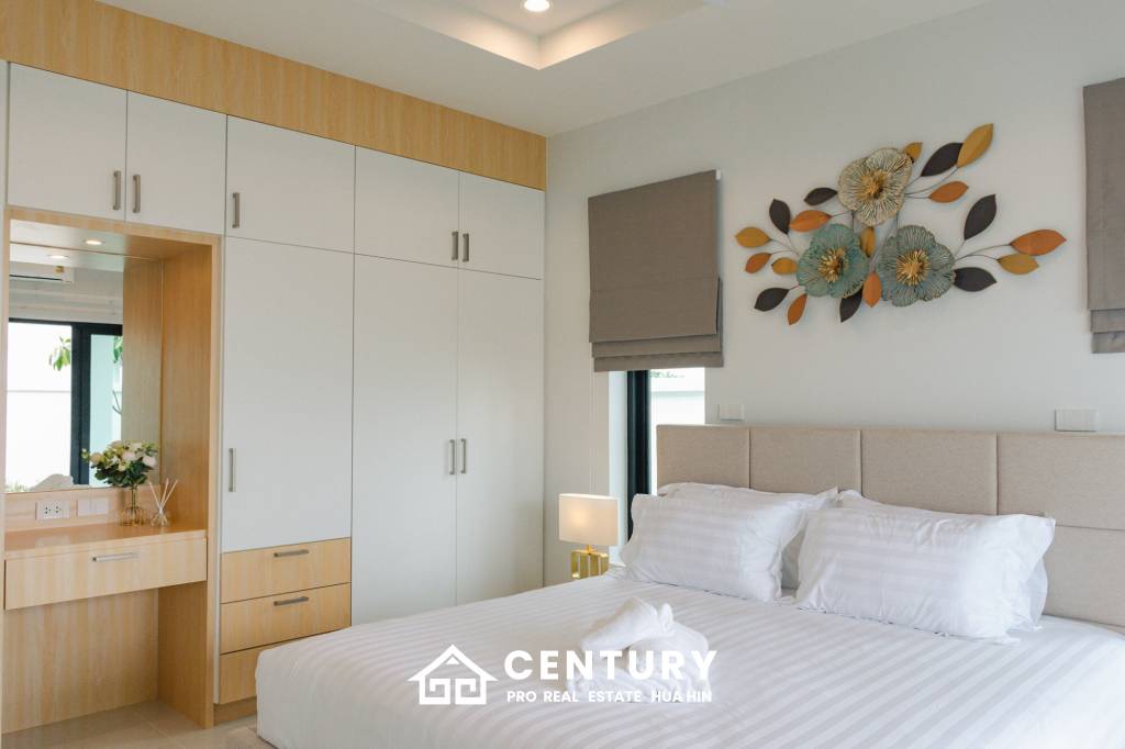 540 ตร.ม 3 เตียง 2 อาบน้ำ วิลล่า For ขาย