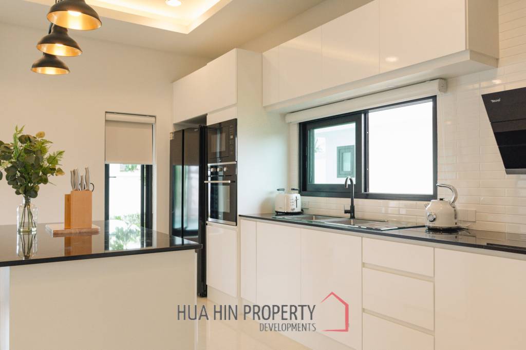 Stunning 3-Bedroom Villa in Hua Hin with Pool