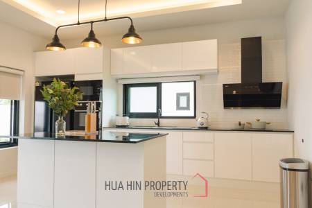 Stunning 3-Bedroom Villa in Hua Hin with Pool