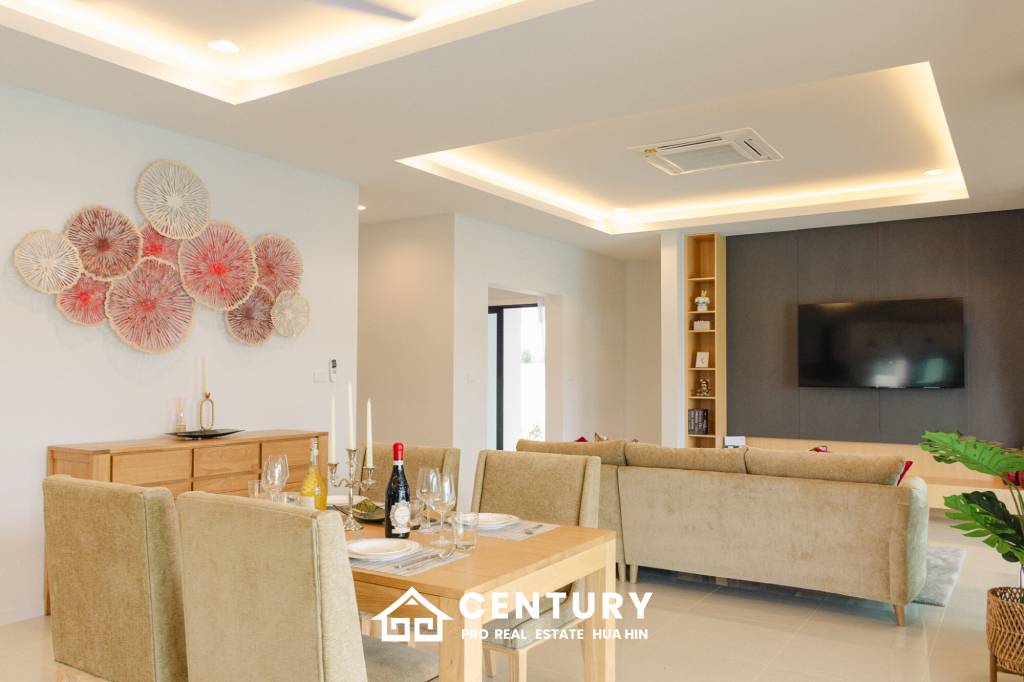 540 ตร.ม 3 เตียง 2 อาบน้ำ วิลล่า For ขาย