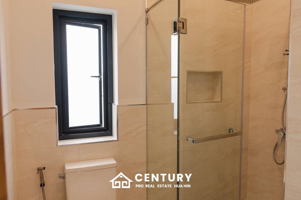 540 ตร.ม 3 เตียง 2 อาบน้ำ วิลล่า For ขาย