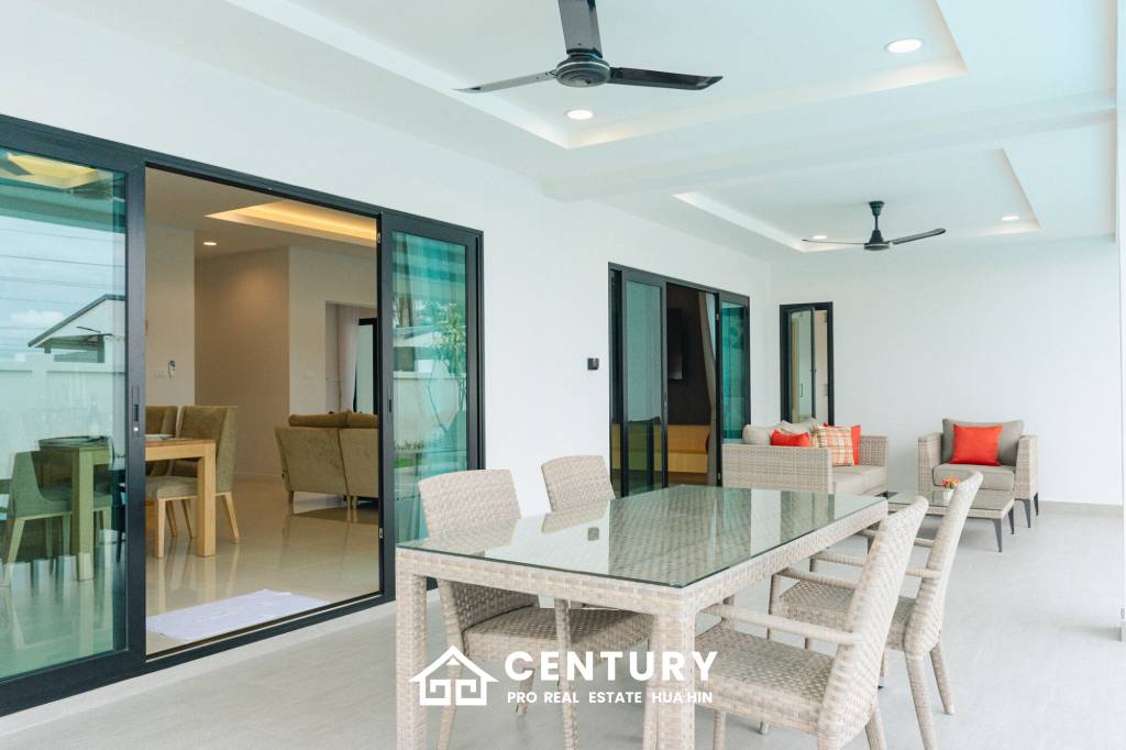 540 ตร.ม 3 เตียง 2 อาบน้ำ วิลล่า For ขาย