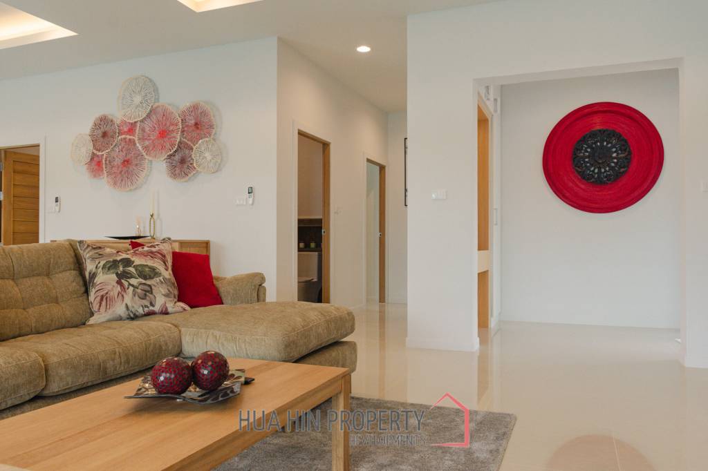 Stunning 3-Bedroom Villa in Hua Hin with Pool