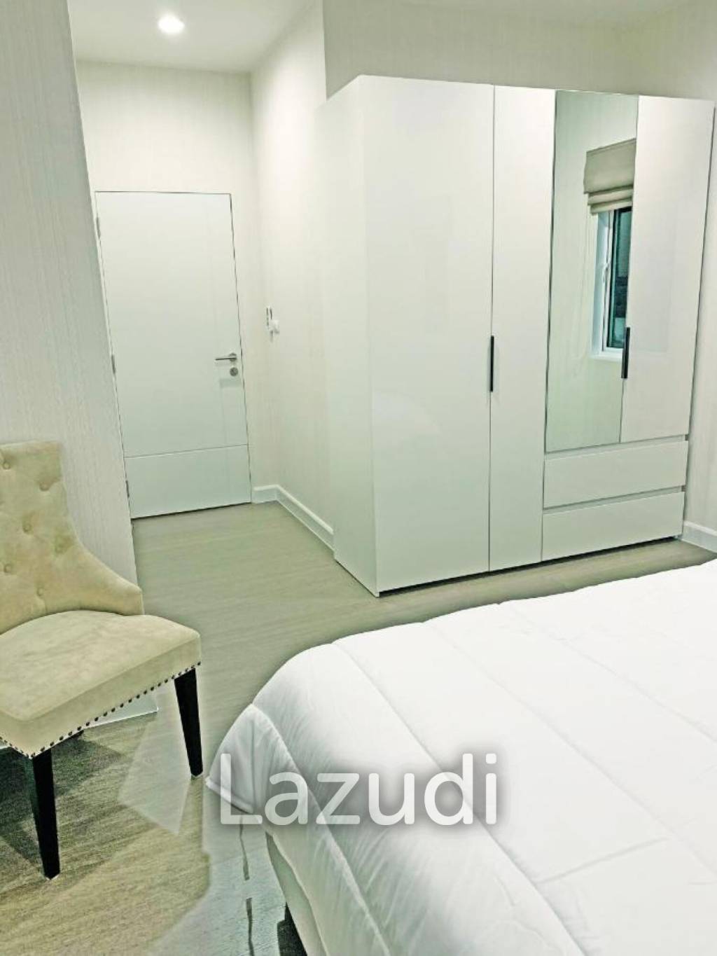 3-Bedroom House with Private Pool for Rent Near BISP