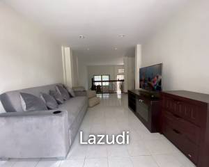 3 Bedrooms 2 Bathrooms 167 SQ.M. Townhouse in Na Kluea