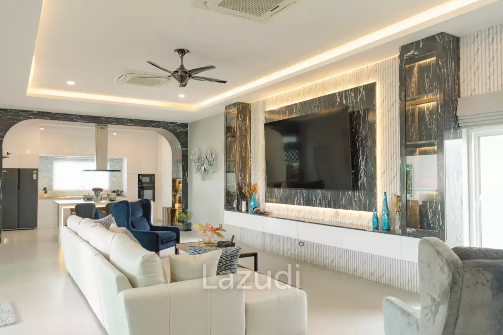 Luxurious 4-Bedroom Villa with Pool in Hua Hin