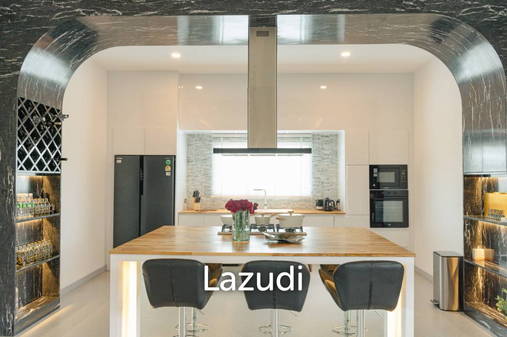 Luxurious 4-Bedroom Villa with Pool in Hua Hin
